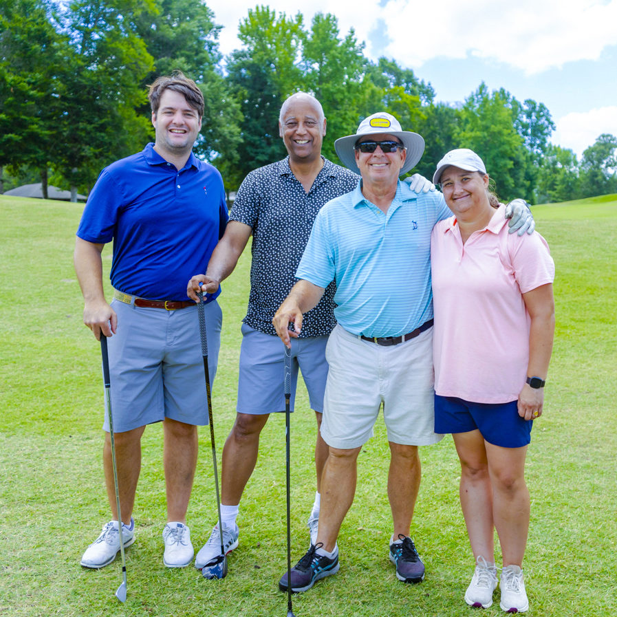 Lewis Media Golf 24 Crop Lewis Media Golf 24 Crop